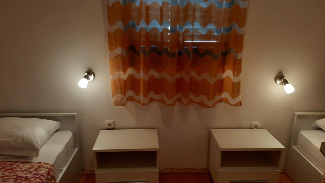 Apartmani Mw , Zuti Apartman Baska  Exterior photo